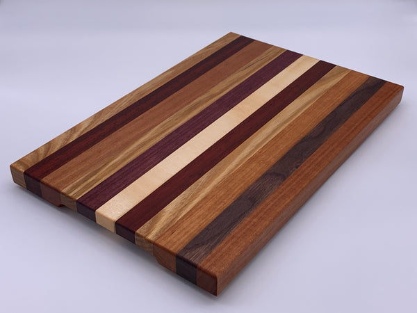 Cutting Board w/ Finger Grip (Medium)